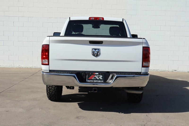 Ram 1500 Vehicle Full-screen Gallery Image 06