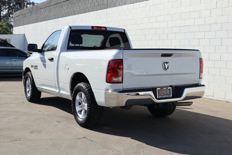Ram 1500 Vehicle Full-screen Gallery Image 09
