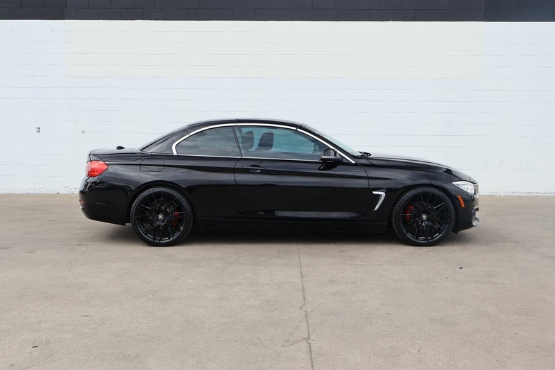 BMW 428i Vehicle Full-screen Gallery Image 04