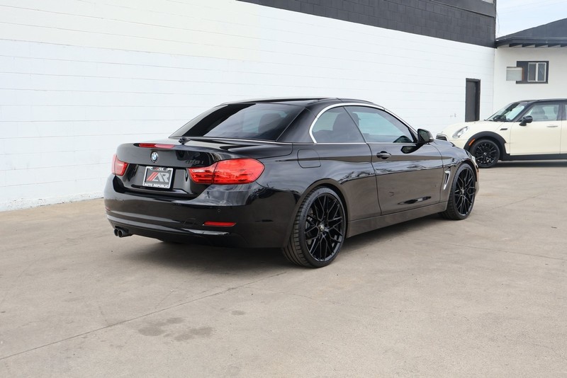 BMW 428i Vehicle Full-screen Gallery Image 05