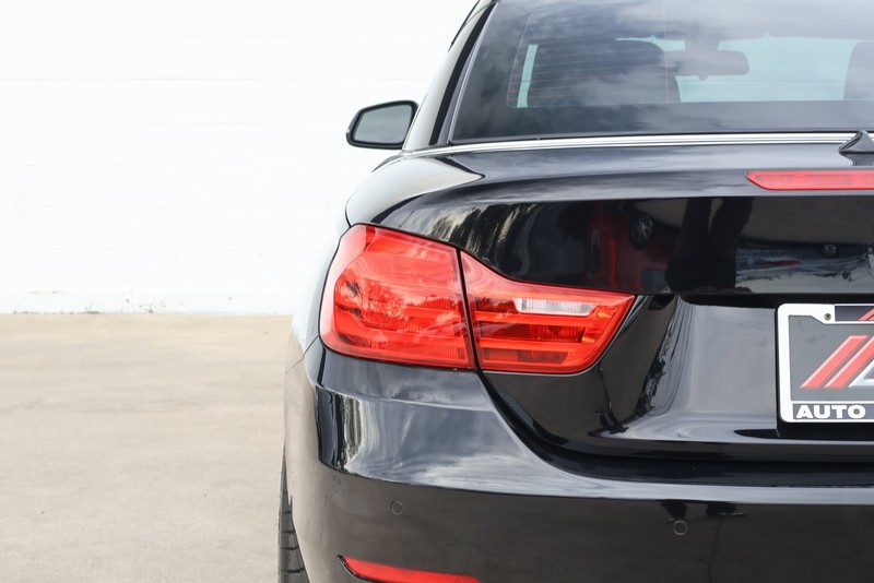 BMW 428i Vehicle Full-screen Gallery Image 07