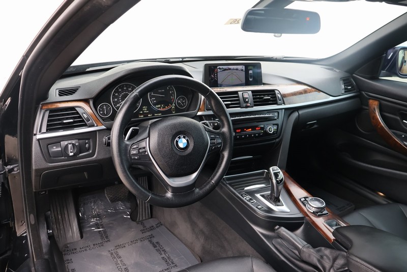 BMW 428i Vehicle Full-screen Gallery Image 17