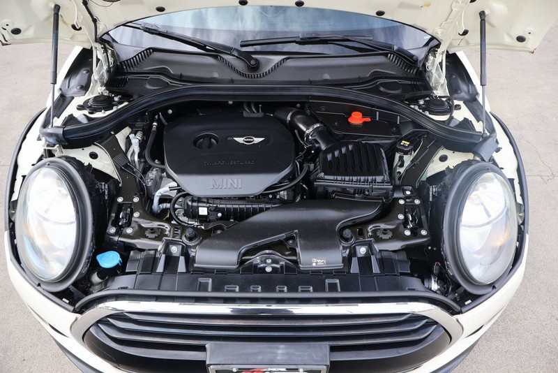 MINI Clubman Vehicle Full-screen Gallery Image 12