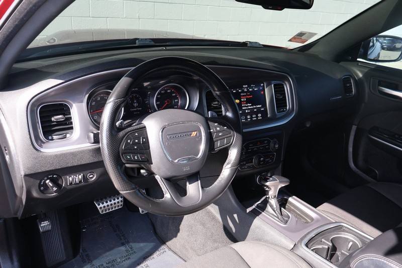 Dodge Charger Vehicle Full-screen Gallery Image 16