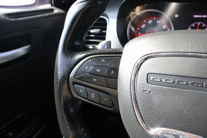 Dodge Charger Vehicle Full-screen Gallery Image 26