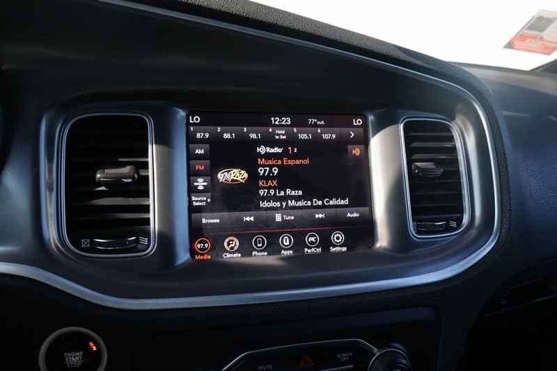 Dodge Charger Vehicle Full-screen Gallery Image 30