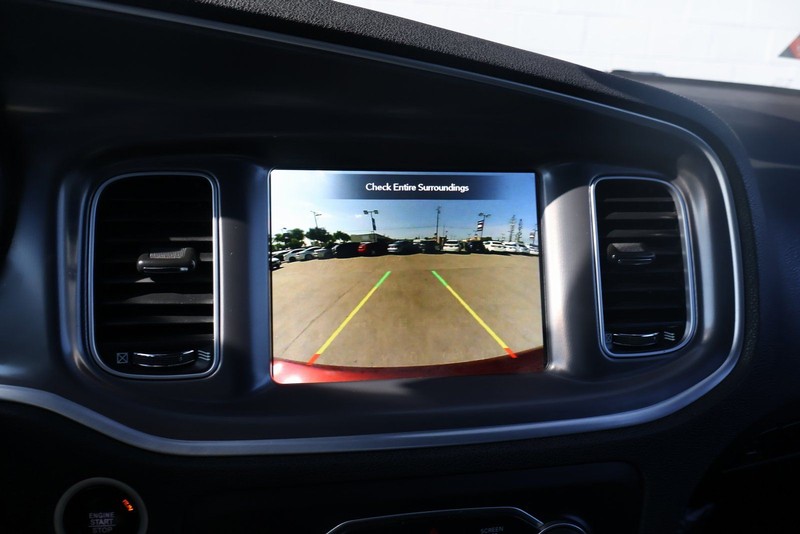 Dodge Charger Vehicle Full-screen Gallery Image 31