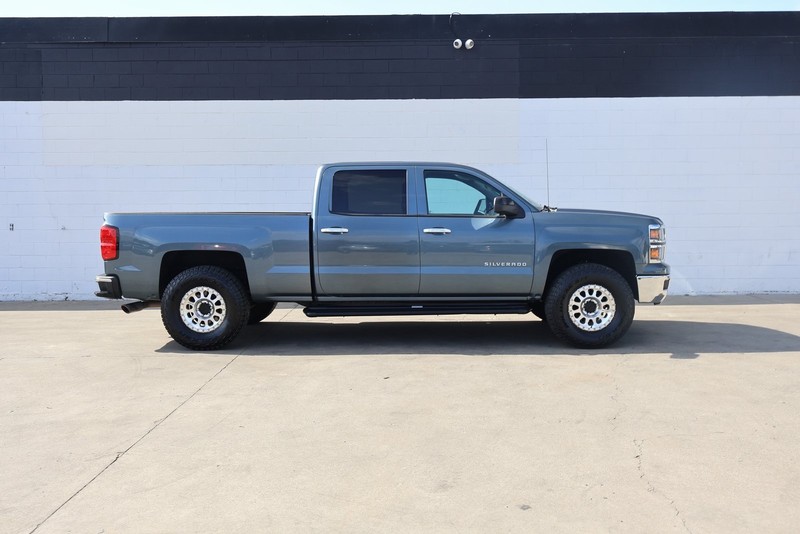 Chevrolet Silverado 1500 Vehicle Full-screen Gallery Image 04