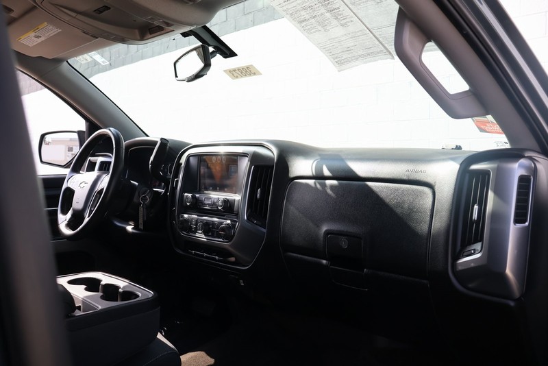 Chevrolet Silverado 1500 Vehicle Full-screen Gallery Image 19