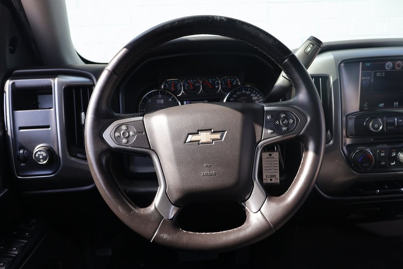 Chevrolet Silverado 1500 Vehicle Full-screen Gallery Image 24