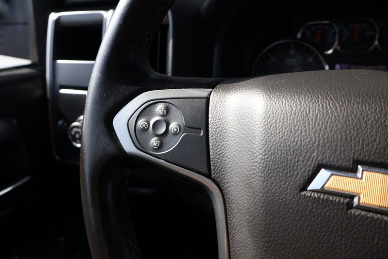 Chevrolet Silverado 1500 Vehicle Full-screen Gallery Image 25