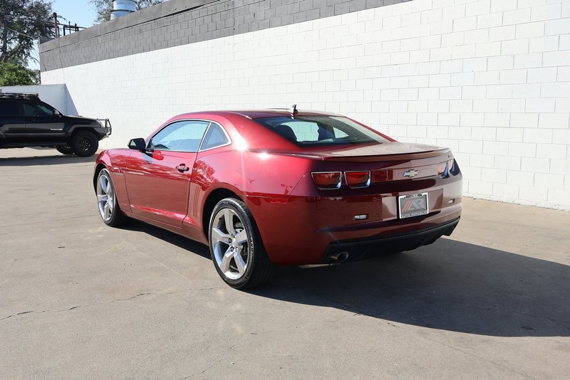 Chevrolet Camaro Vehicle Full-screen Gallery Image 09