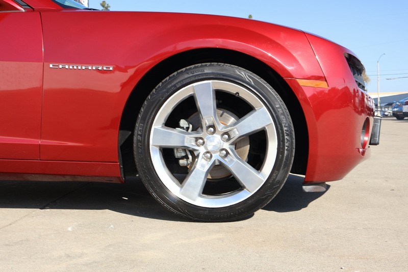 Chevrolet Camaro Vehicle Full-screen Gallery Image 13