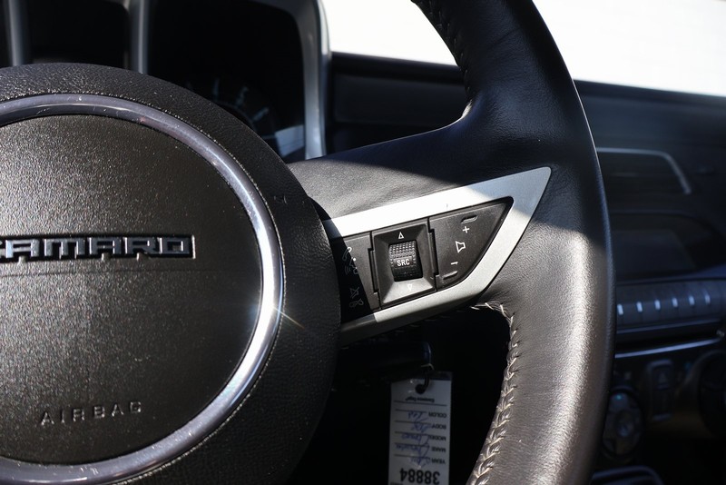 Chevrolet Camaro Vehicle Full-screen Gallery Image 26