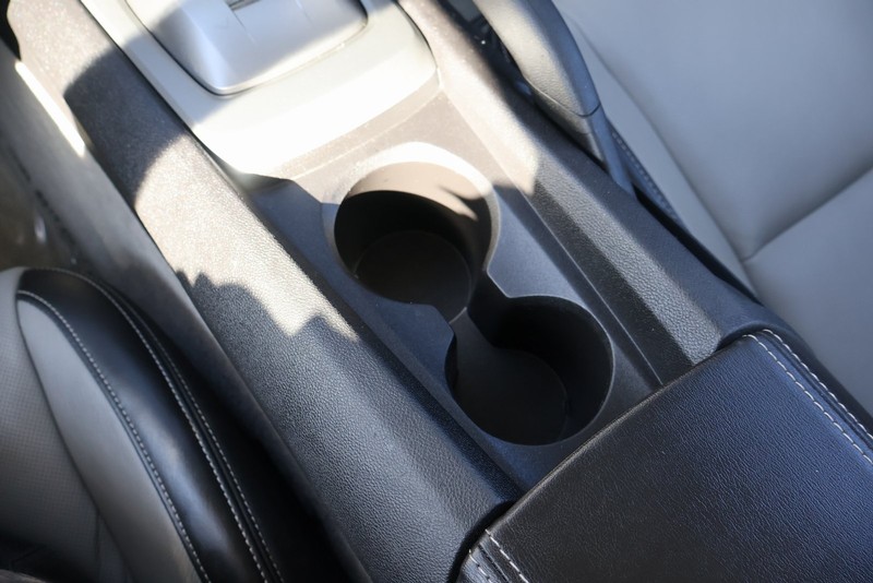 Chevrolet Camaro Vehicle Full-screen Gallery Image 31