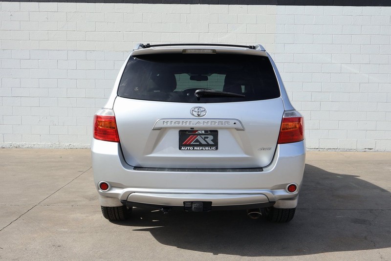 Toyota Highlander Vehicle Full-screen Gallery Image 06