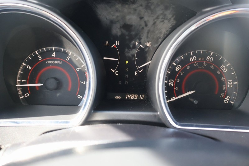 Toyota Highlander Vehicle Full-screen Gallery Image 26