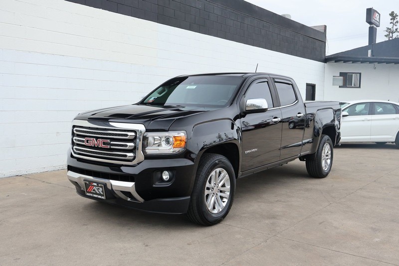 GMC Canyon Vehicle Full-screen Gallery Image 11