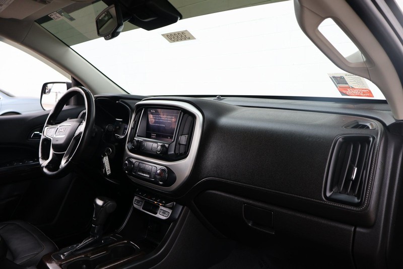 GMC Canyon Vehicle Full-screen Gallery Image 19