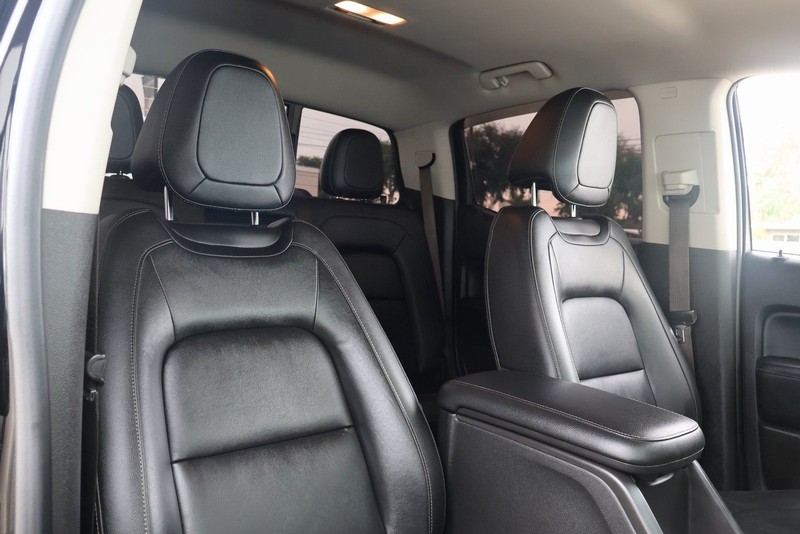 GMC Canyon Vehicle Full-screen Gallery Image 20