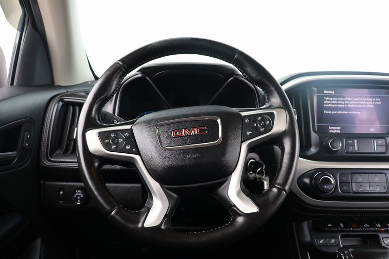GMC Canyon Vehicle Full-screen Gallery Image 24