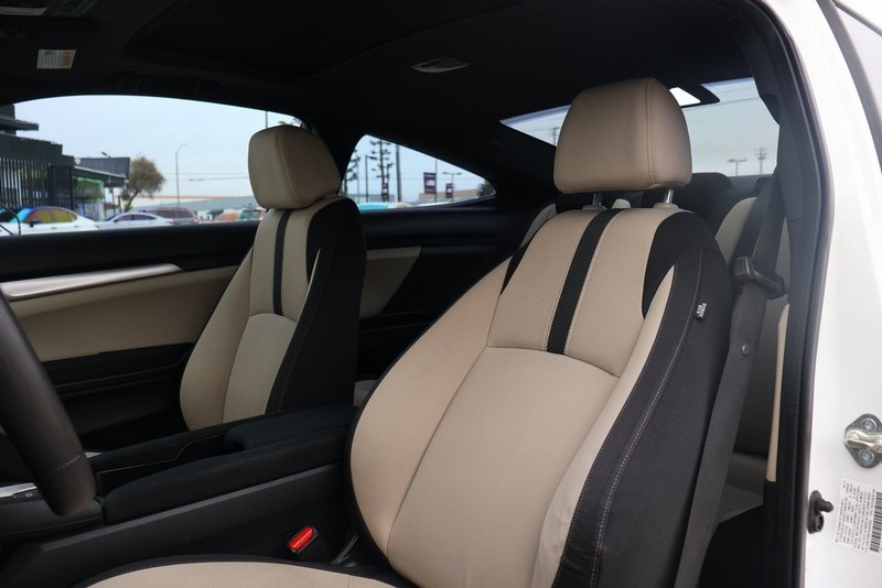 Honda Civic Coupe Vehicle Full-screen Gallery Image 17