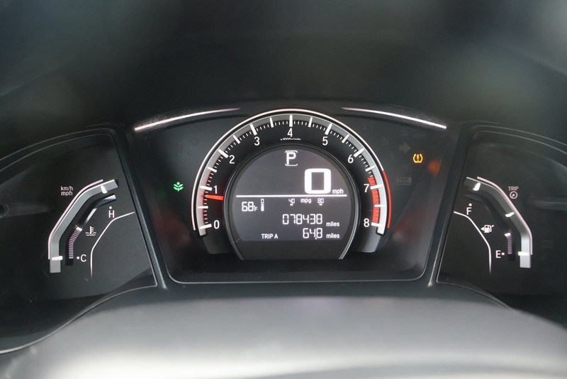 Honda Civic Coupe Vehicle Full-screen Gallery Image 21