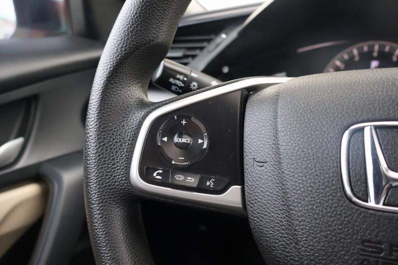 Honda Civic Coupe Vehicle Full-screen Gallery Image 23