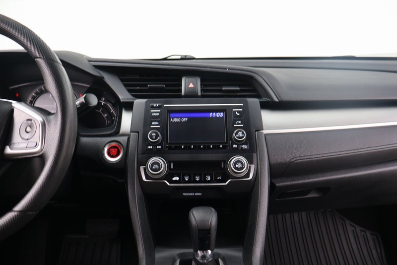 Honda Civic Coupe Vehicle Full-screen Gallery Image 26
