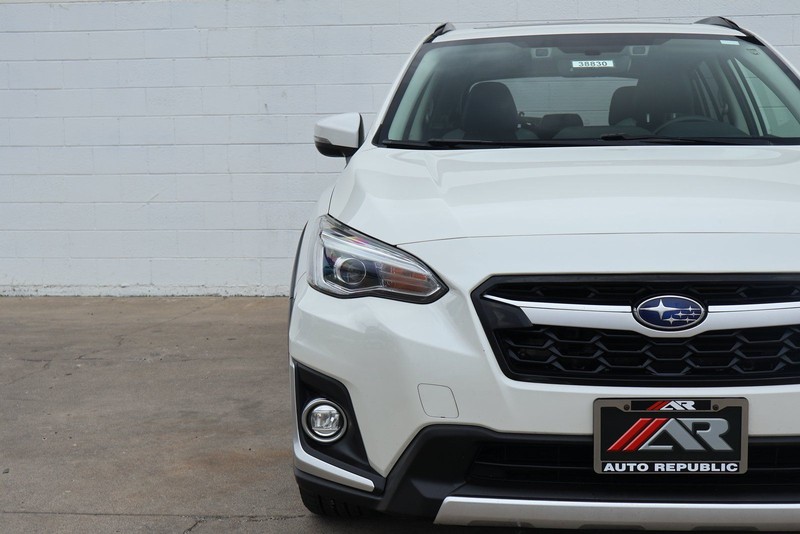 Subaru Crosstrek Vehicle Full-screen Gallery Image 03