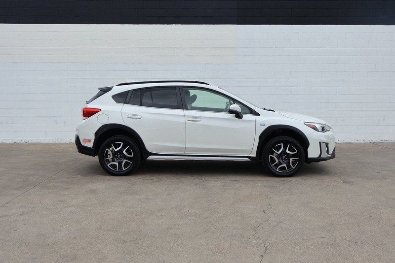 Subaru Crosstrek Vehicle Full-screen Gallery Image 04