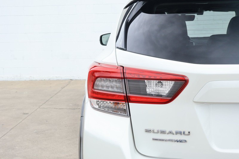 Subaru Crosstrek Vehicle Full-screen Gallery Image 07