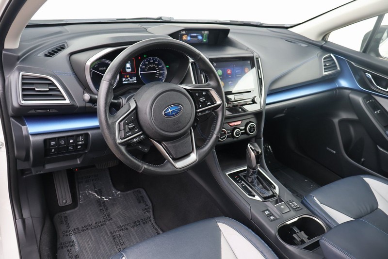 Subaru Crosstrek Vehicle Full-screen Gallery Image 16