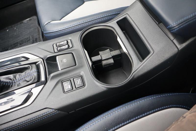 Subaru Crosstrek Vehicle Full-screen Gallery Image 31