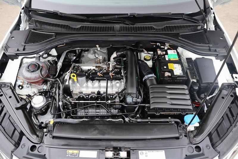 Volkswagen Jetta Vehicle Full-screen Gallery Image 12