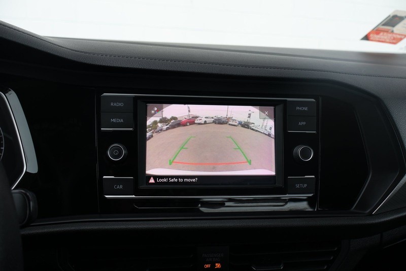 Volkswagen Jetta Vehicle Full-screen Gallery Image 29