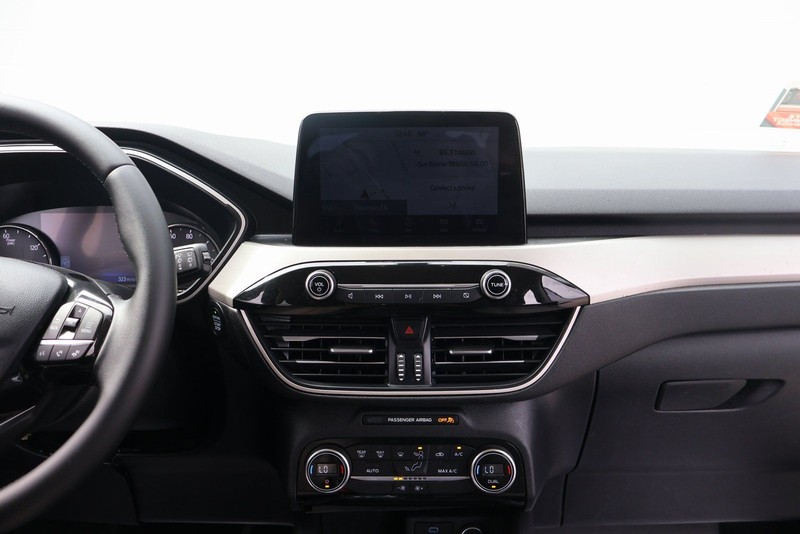 Ford Escape Vehicle Full-screen Gallery Image 30