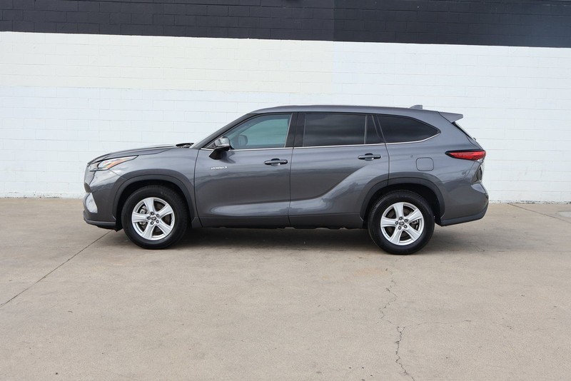 Toyota Highlander Hybrid Vehicle Full-screen Gallery Image 11