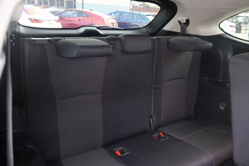 Toyota Highlander Hybrid Vehicle Full-screen Gallery Image 20