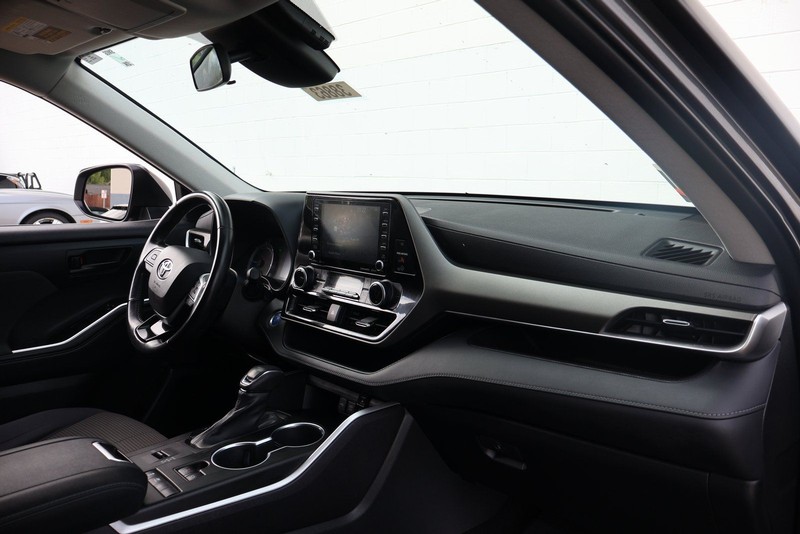 Toyota Highlander Hybrid Vehicle Full-screen Gallery Image 21