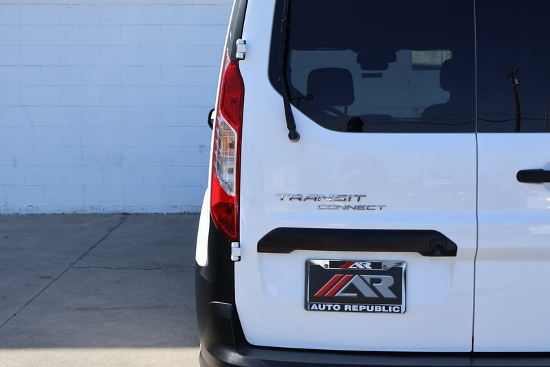 Ford Transit Connect Van Vehicle Full-screen Gallery Image 07