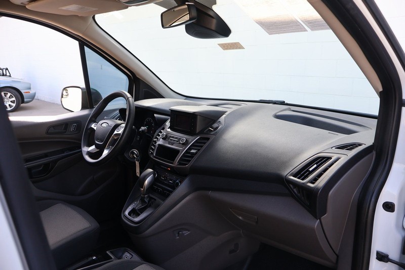 Ford Transit Connect Van Vehicle Full-screen Gallery Image 20