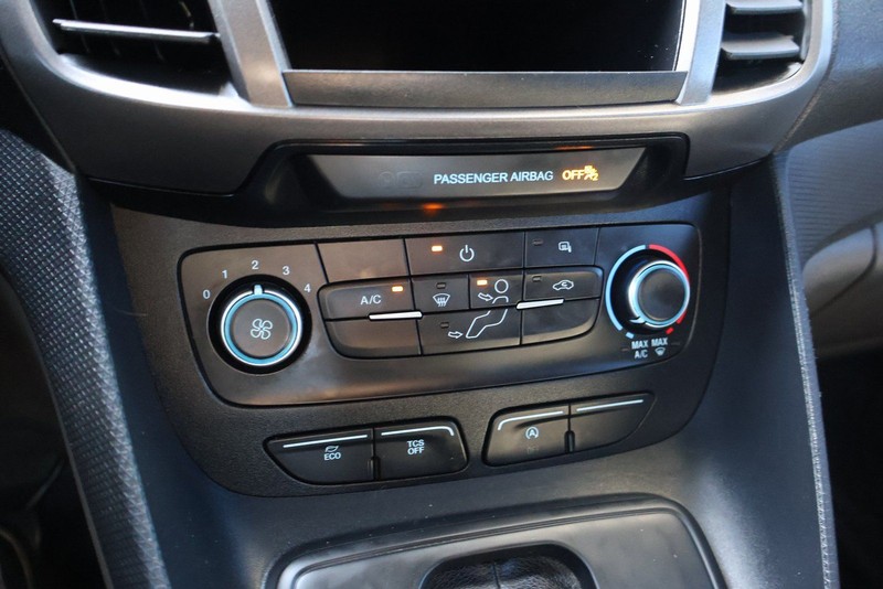 Ford Transit Connect Van Vehicle Full-screen Gallery Image 31