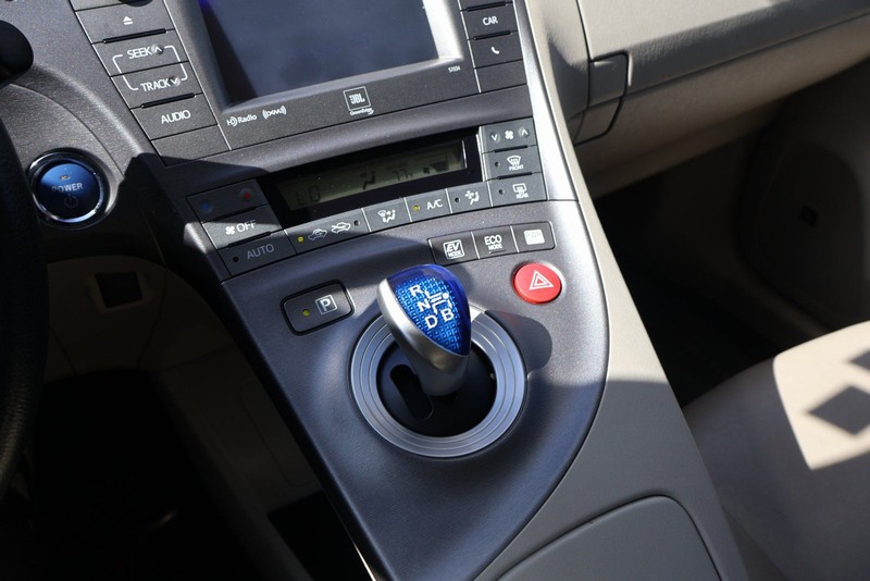 Toyota Prius Vehicle Full-screen Gallery Image 31