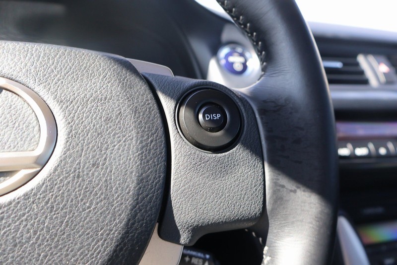 Lexus CT Vehicle Full-screen Gallery Image 27