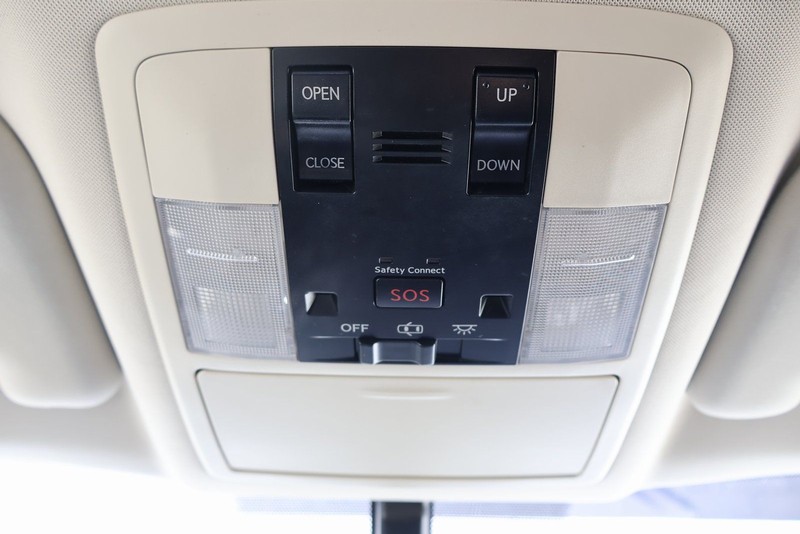 Lexus CT Vehicle Full-screen Gallery Image 33