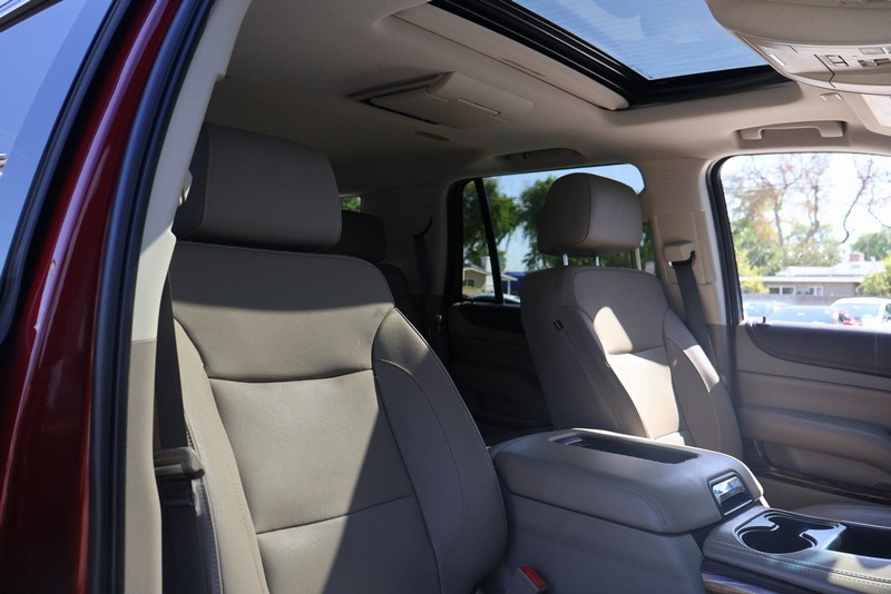 GMC Yukon Vehicle Full-screen Gallery Image 20