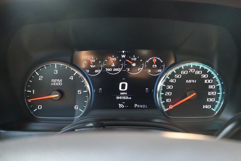 GMC Yukon Vehicle Full-screen Gallery Image 25