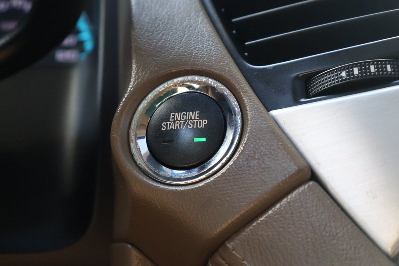 GMC Yukon Vehicle Full-screen Gallery Image 29