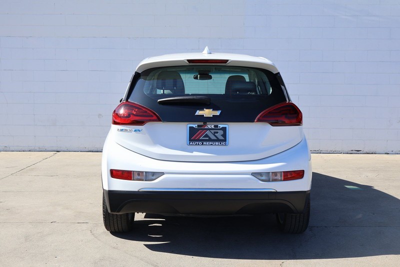 Chevrolet Bolt EV Vehicle Full-screen Gallery Image 06